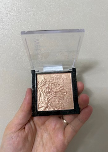 Wet n Wild Işıltılı Aydınlatıcı Pudra - Görsel 2