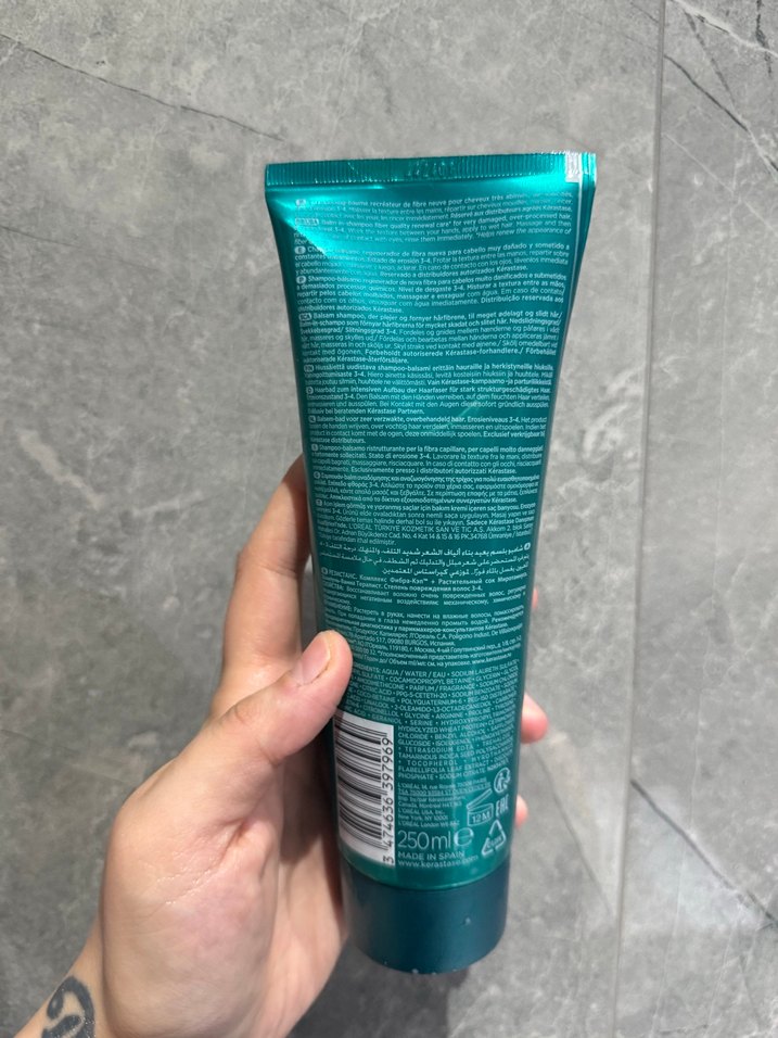 Kerastase Resistance Bain Therapiste Şampuan - Görsel 2