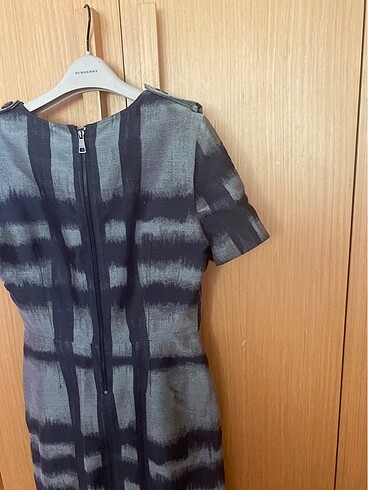 m Beden Burberry elbise
