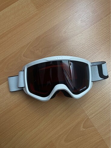 Snowboard gözlüğü