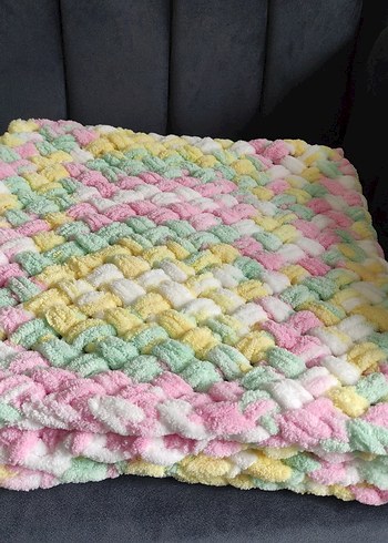 Çok Renkli Bebek Örgü Battaniye - Görsel 3