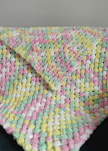Çok Renkli Bebek Örgü Battaniye - Görsel 5