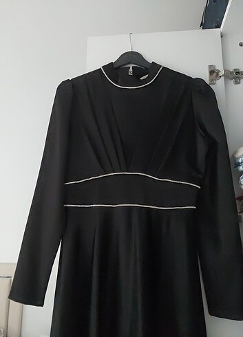 Siyah saten elbise - Görsel 4