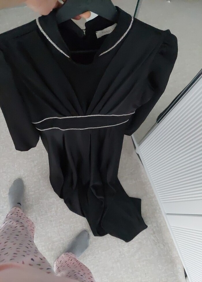 Siyah saten elbise - Görsel 3