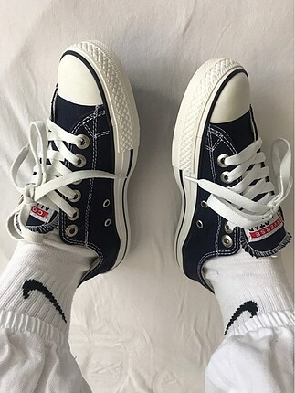 Converse koyu lacivert