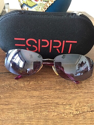Esprit güneş gözlüğü