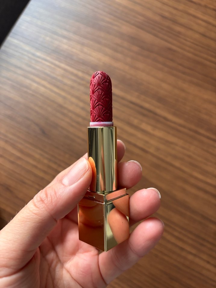 ESTE LAUDER Red Velvet Ruj - Görsel 2