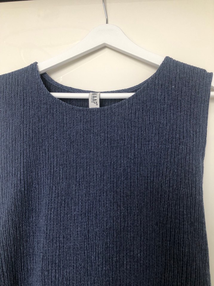 Gri Kadın Kolsuz Triko Süveter - Görsel 2