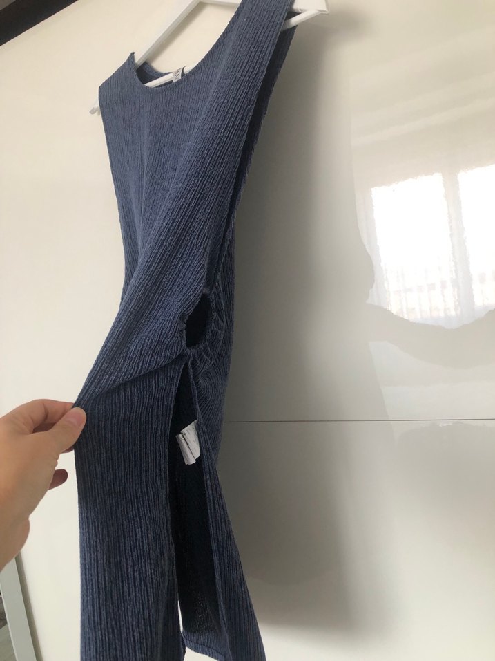 Gri Kadın Kolsuz Triko Süveter - Görsel 4