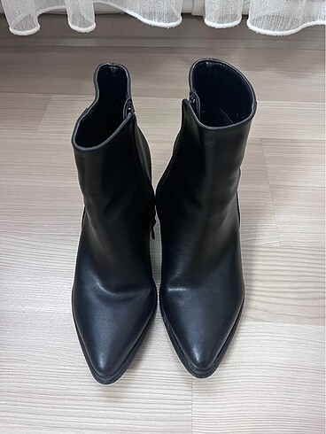 ZARA BOT