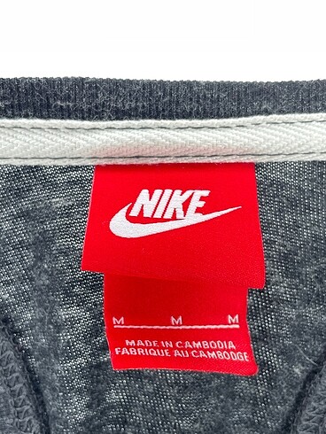 m Beden siyah Renk Nike Bluz %70 İndirimli.