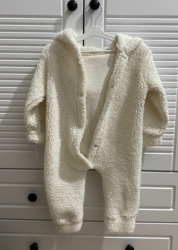 Kız Bebek Beyaz Peluş Tulum - Görsel 3