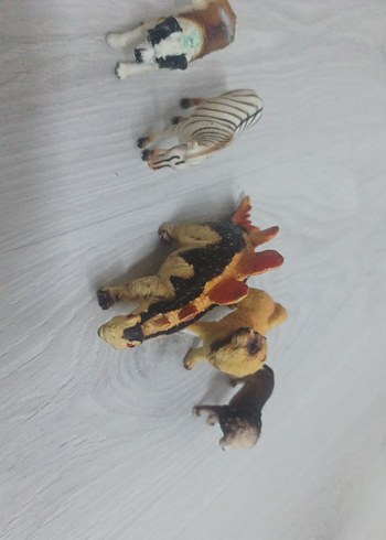 Hafif Camel Renkli Hayvan Figürleri