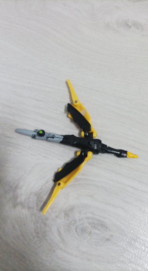 Sarı Koyu Renkli Aksiyon Figürü Monsuno - Görsel 2