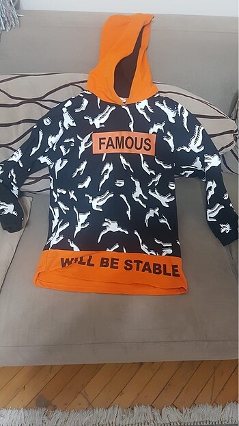 Sweatshirt