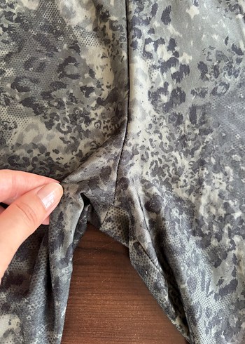 Gri Desenli Midi Hamile Şortu - Görsel 2