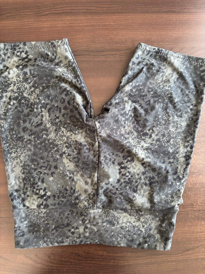 Gri Desenli Midi Hamile Şortu - Görsel 5