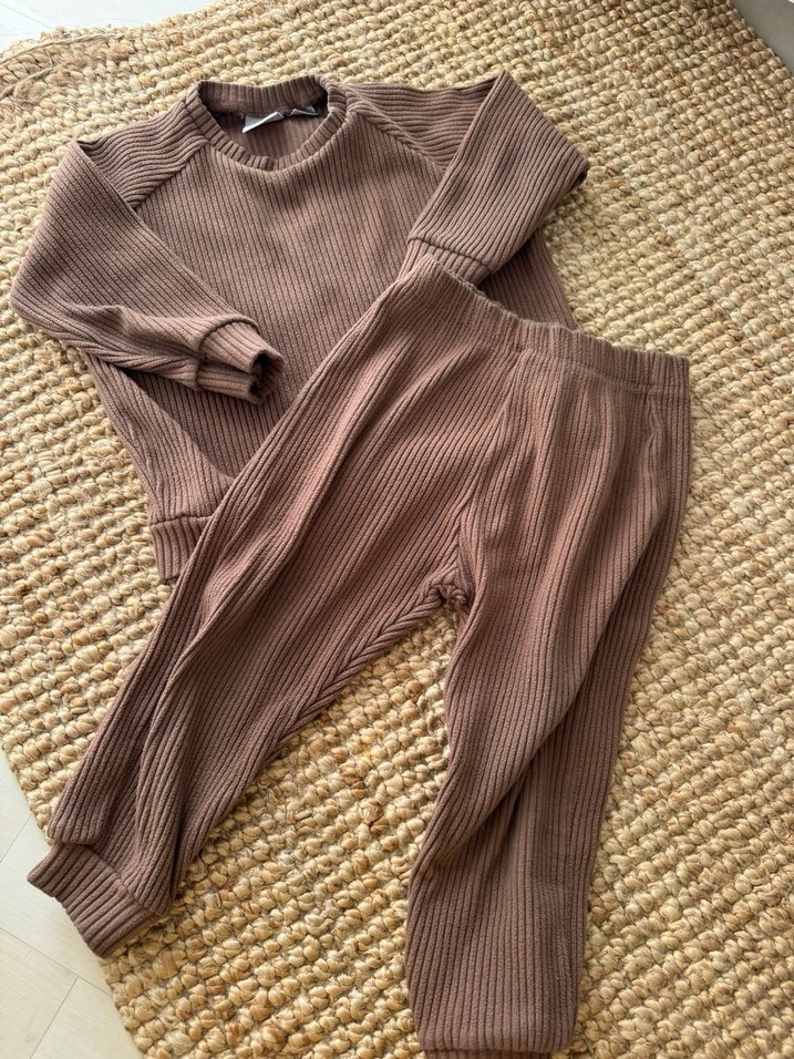 Kahverengi Örgü Bebek Takımı - Görsel 2