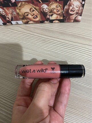 Wet n wild likit ruj