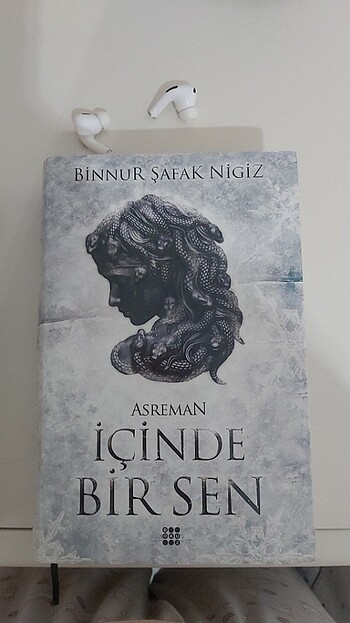 Binnur Şafak Nigiz-İçinde bir sen 2 kitabı