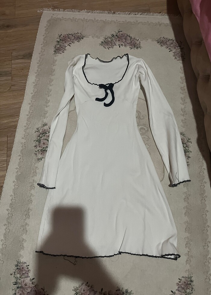 Beyaz elbise - Görsel 2