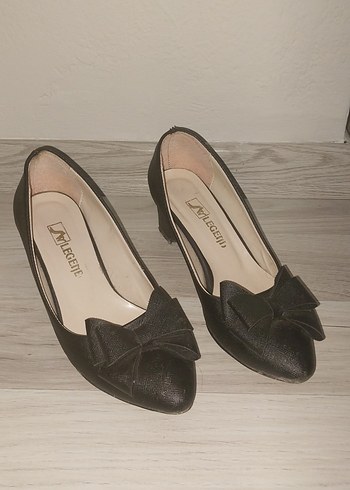 Siyah Topuklu Ayakkabı - Görsel 2