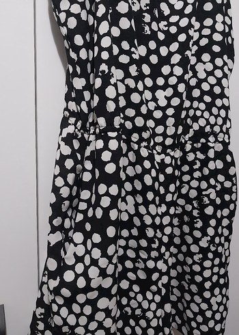 Siyah Beyaz Puantiyeli Askılı Tulum - Görsel 2