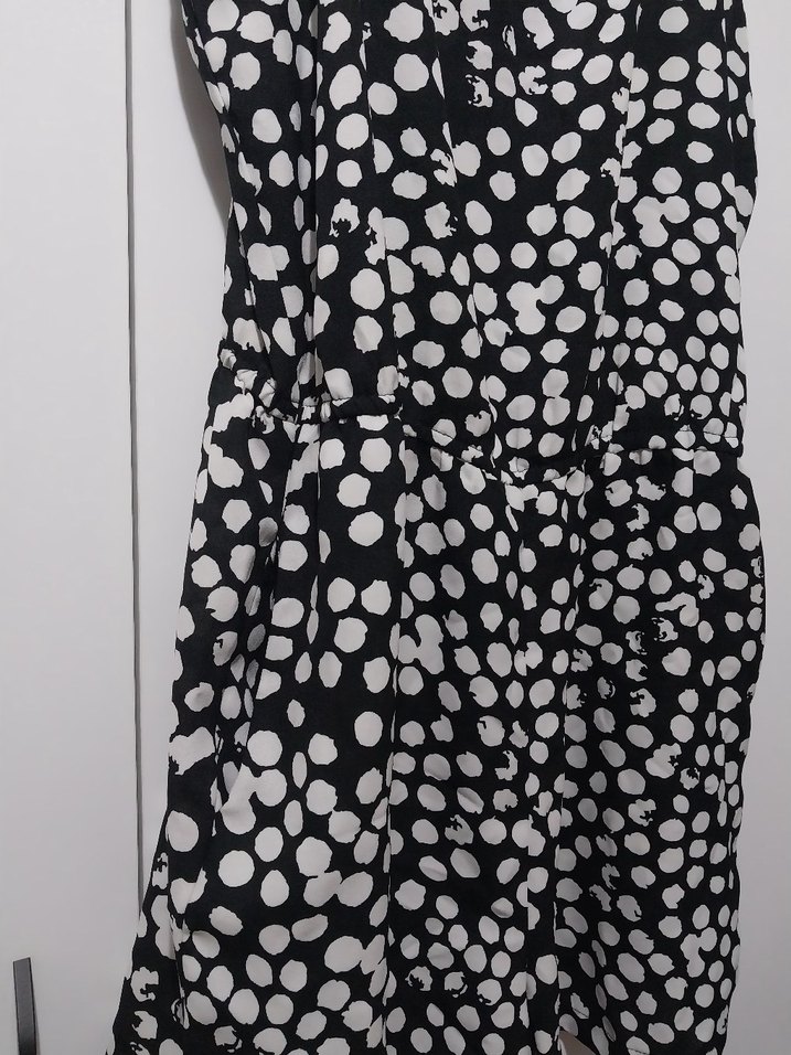 Siyah Beyaz Puantiyeli Askılı Tulum - Görsel 2