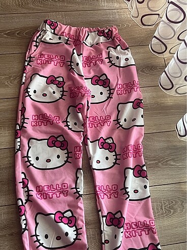 hello kitty esofman