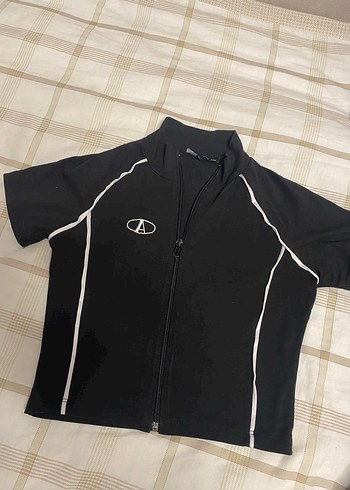 Fermuarlı Siyah V Yaka Crop Top