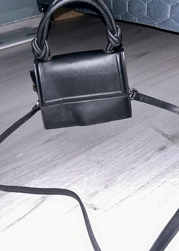 Siyah Deri Kadın Çanta