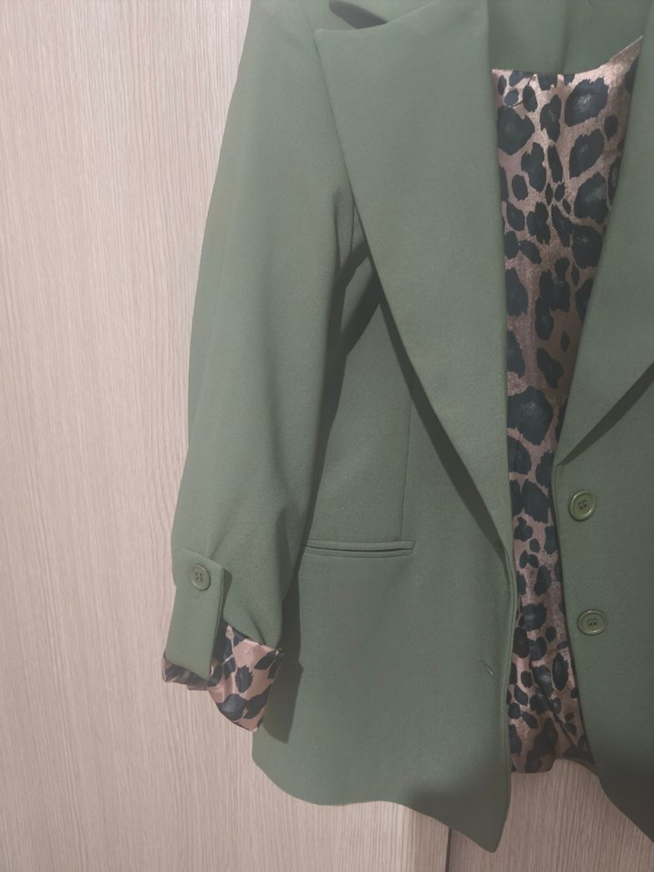 yağ yeşili leopar desenli ceket - Görsel 2