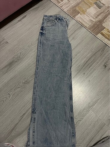 m Beden mavi Renk Paça detaylı mavi jeans