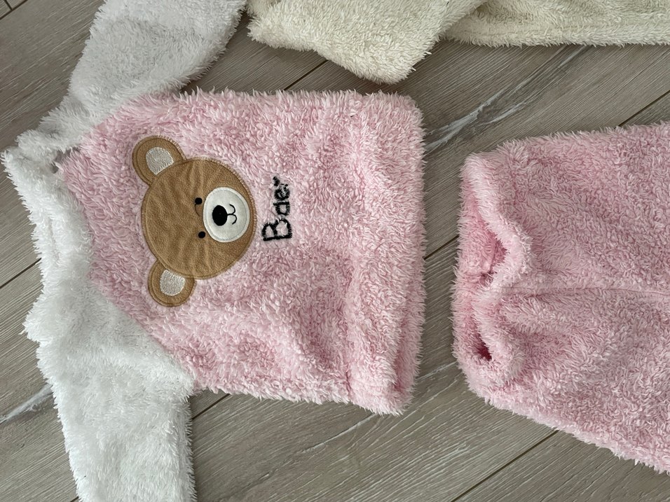 Kapüşonlu Beyaz Kürklü Bebek Tulumu - Görsel 2