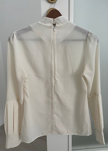 Düğmeli Beyaz Uzun Kollu Kadın Gömlek - Görsel 3