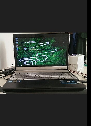  Beden Asus i7 Laptop