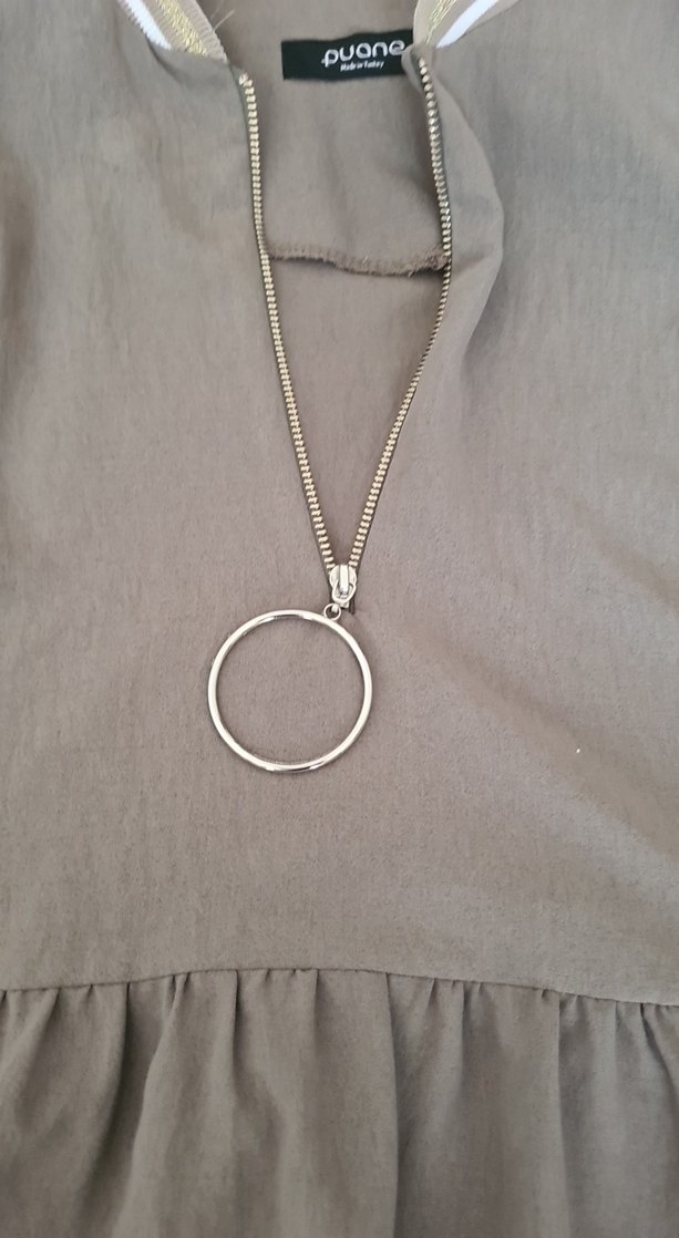 Bej Uzun Kollu Tesettür Elbisesi Zincir Detaylı - Görsel 4