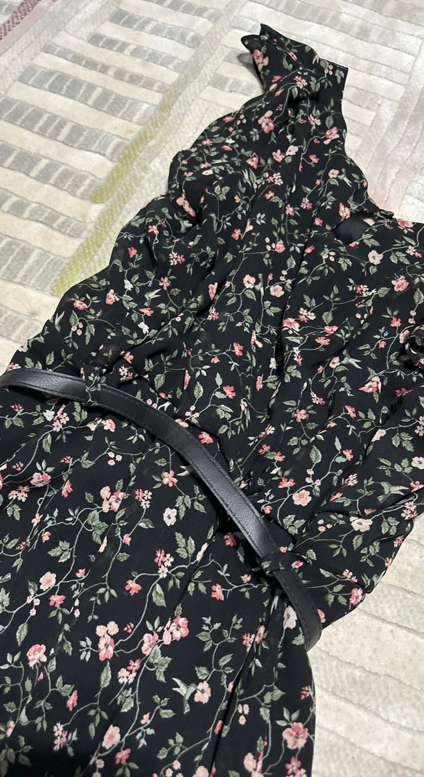 Çiçek Desenli Siyah Midi Elbise - Görsel 3