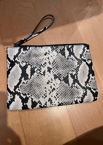 Gri Yılan Derisi Desenli Deri Kadın Clutch - Görsel 2