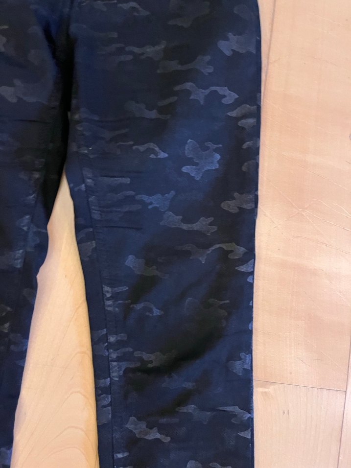 Kadın siyah Kamuflaj Desenli Kot Pantolon - Görsel 3