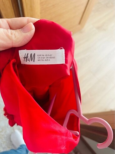 5 Yaş Beden H&m kırmızı elbise