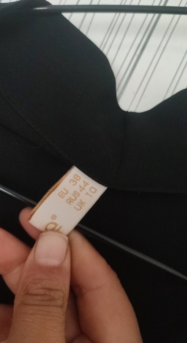 Siyah Uzun Kollu Gevşek Kesim Kadın Elbisesi - Görsel 2