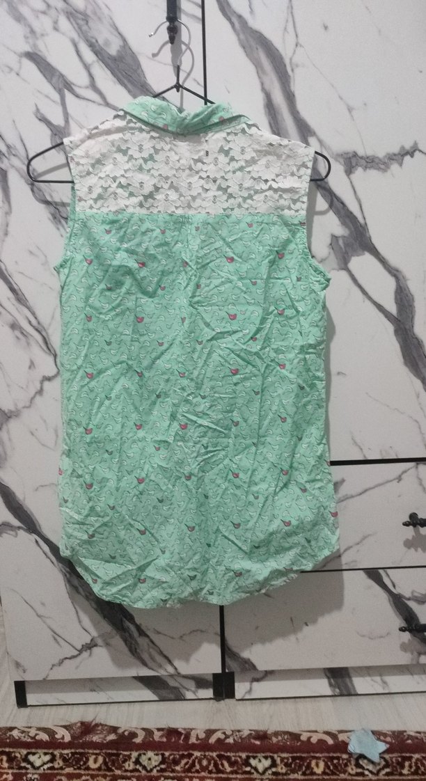 Düğmeli V Yaka Yeşil Kadın Bluz - Görsel 3