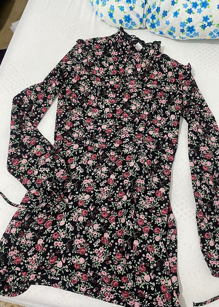 Çiçekli elbise - Görsel 2