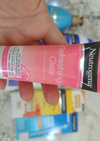 Neutrogena 6 li  Vücut Bakım Seti - Görsel 6