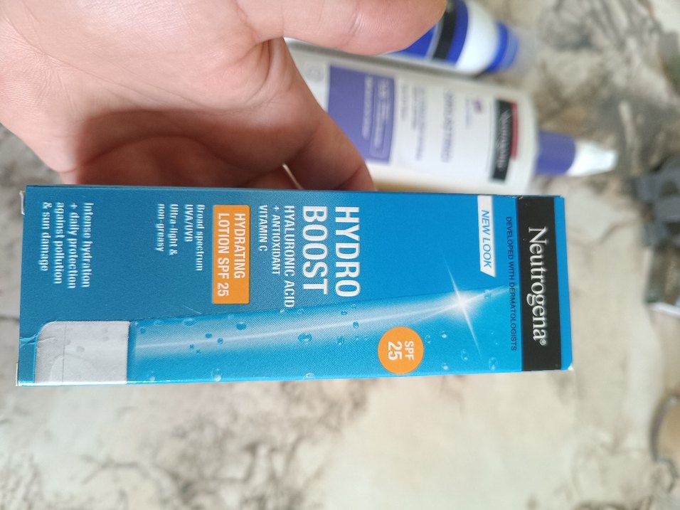 Neutrogena 6 li  Vücut Bakım Seti - Görsel 4